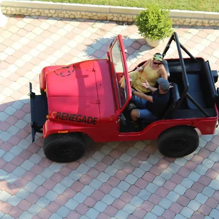 Aljor Hotell Golem (Tirana)