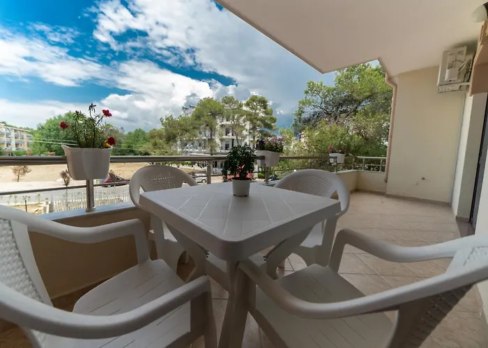 Aljor Hotel Golem (Tirana)